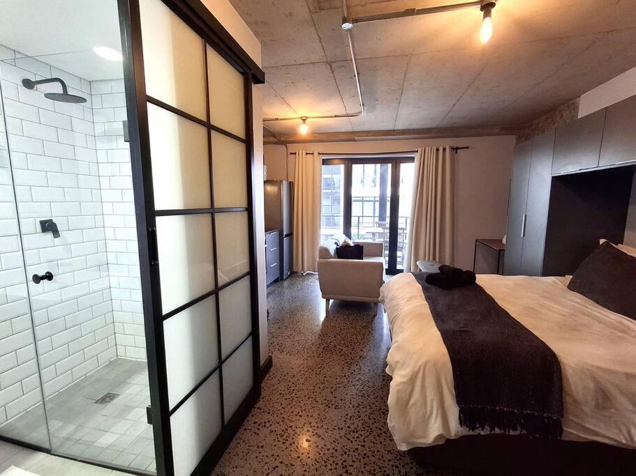 Manhattan On Coral Apartment *